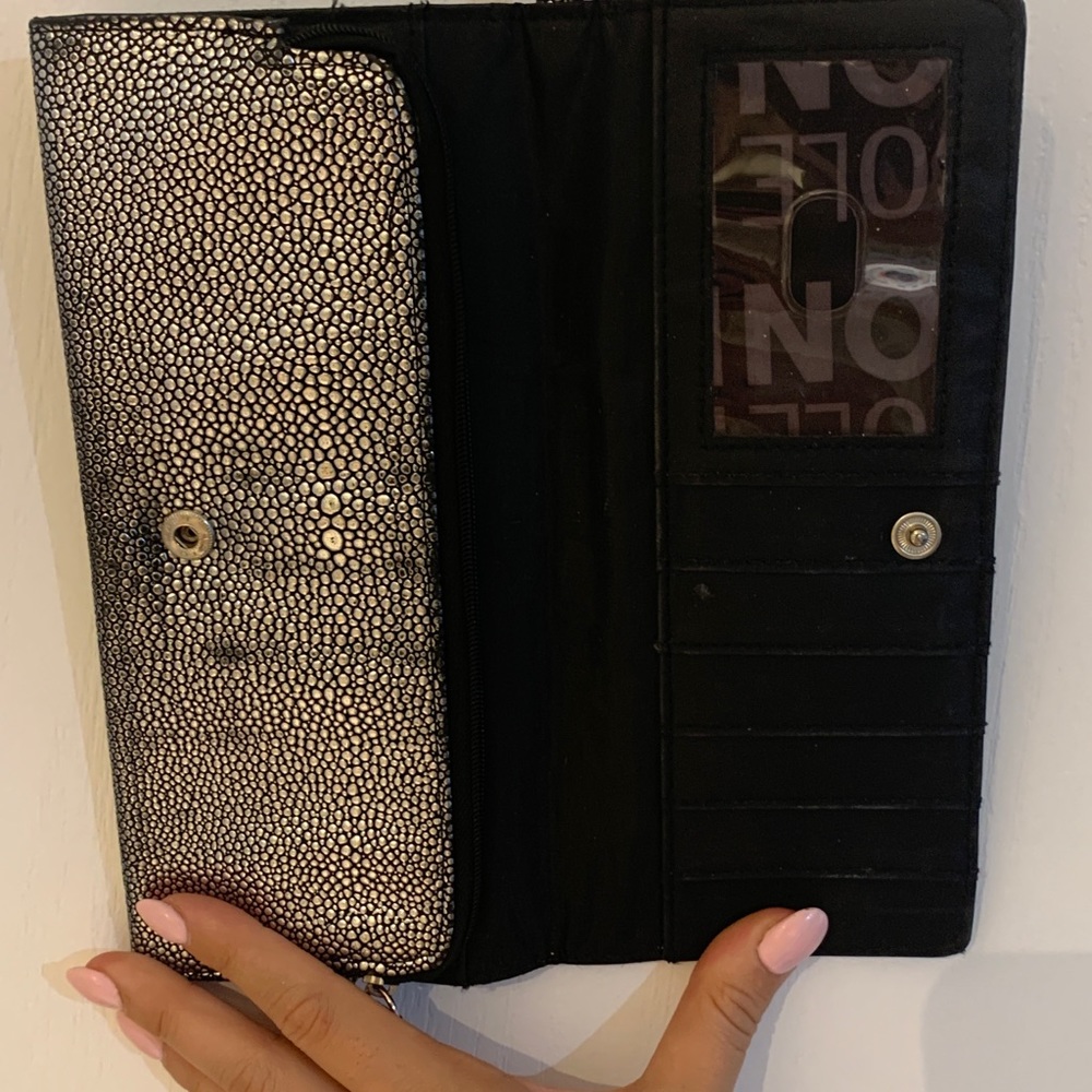 Kenneth Cole Wristlet - Picture 3 of 4
